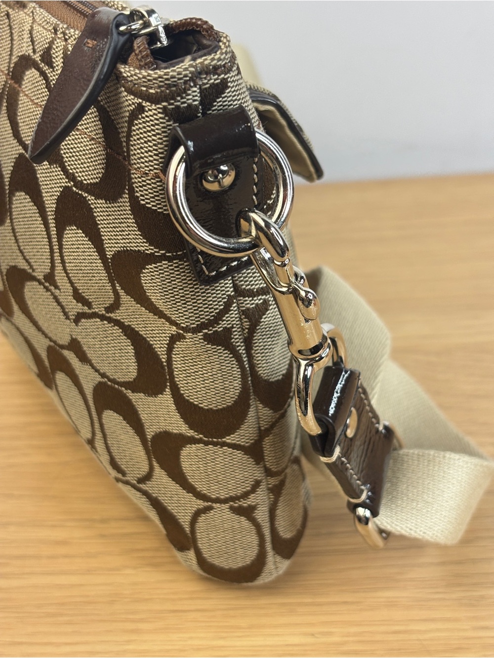 Y2K Coach Penelope Signature Canvas Swingpack Crossbody Brown Patent Trim - Picture 6 of 11